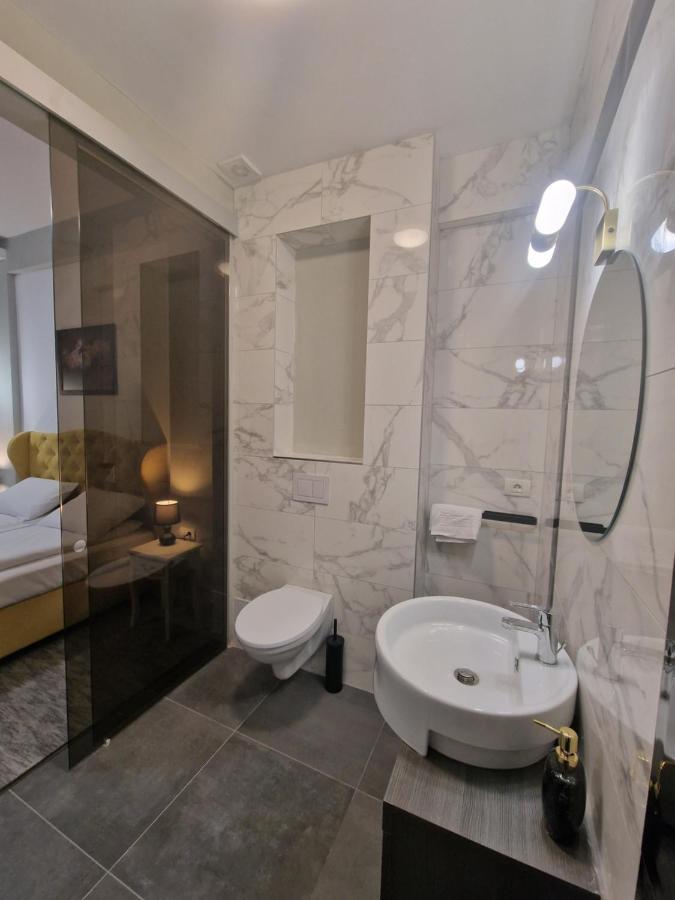 Art'S Luxury Boutique Hotel Орадя Экстерьер фото
